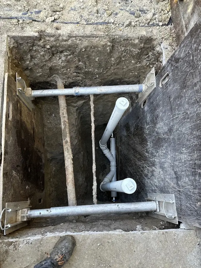 Experienced plumber completing Drain Cleaning work in Argentine
